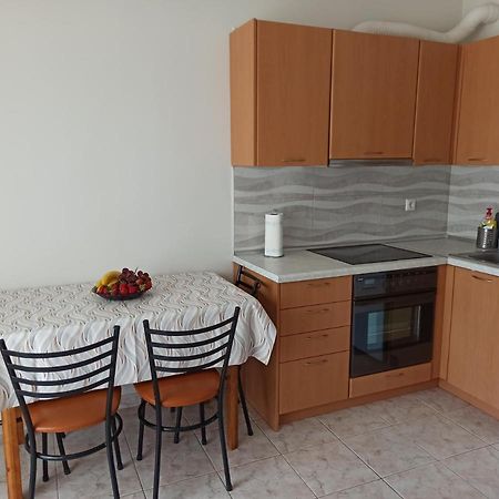 1 Bedroom Apartment In Nea Kallikrateia Exterior photo