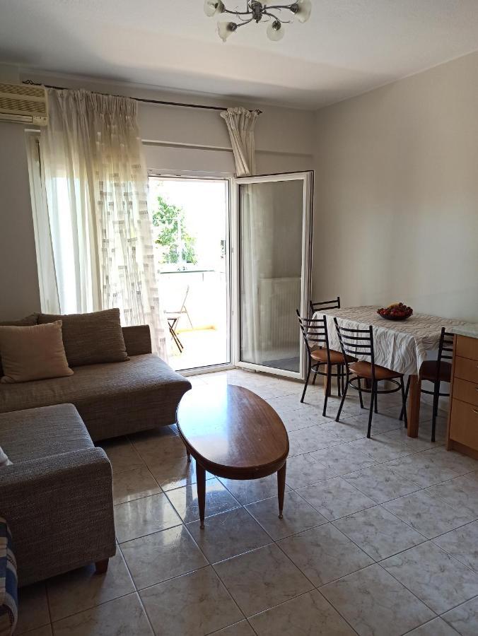 1 Bedroom Apartment In Nea Kallikrateia Exterior photo